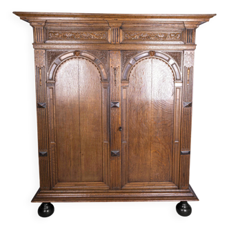 Antique Clothes Press, Netherlands, 1650s