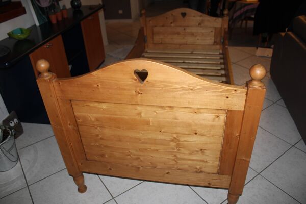 Lit en bois, pin massif Interior's