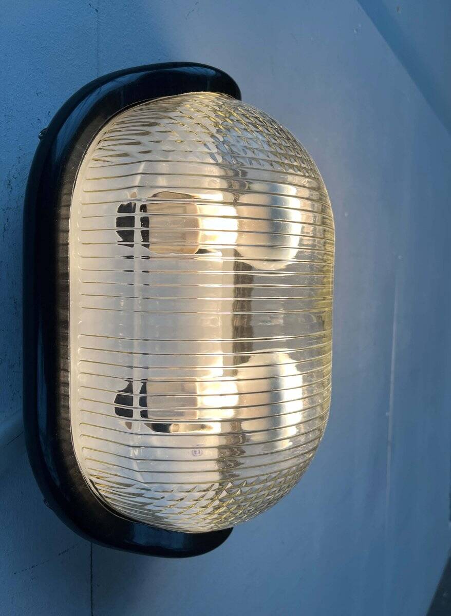 Wall Lamp Walnut Space Age Style Italian Modern Mid-Century by Achille Castiglioni for Flos, 1970s