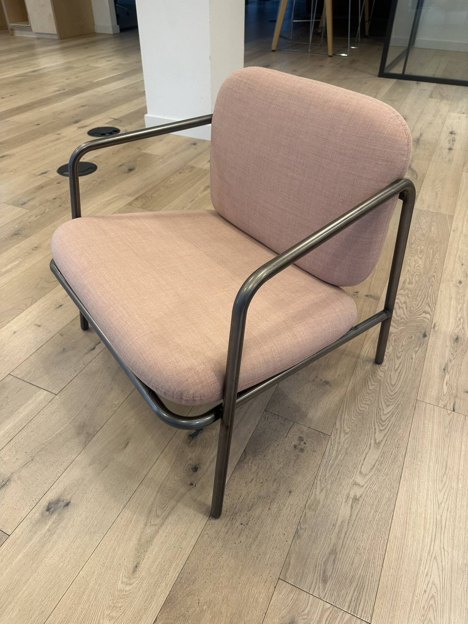Deadgood Working Lounge Chair, in pale pink fabric with metal base
