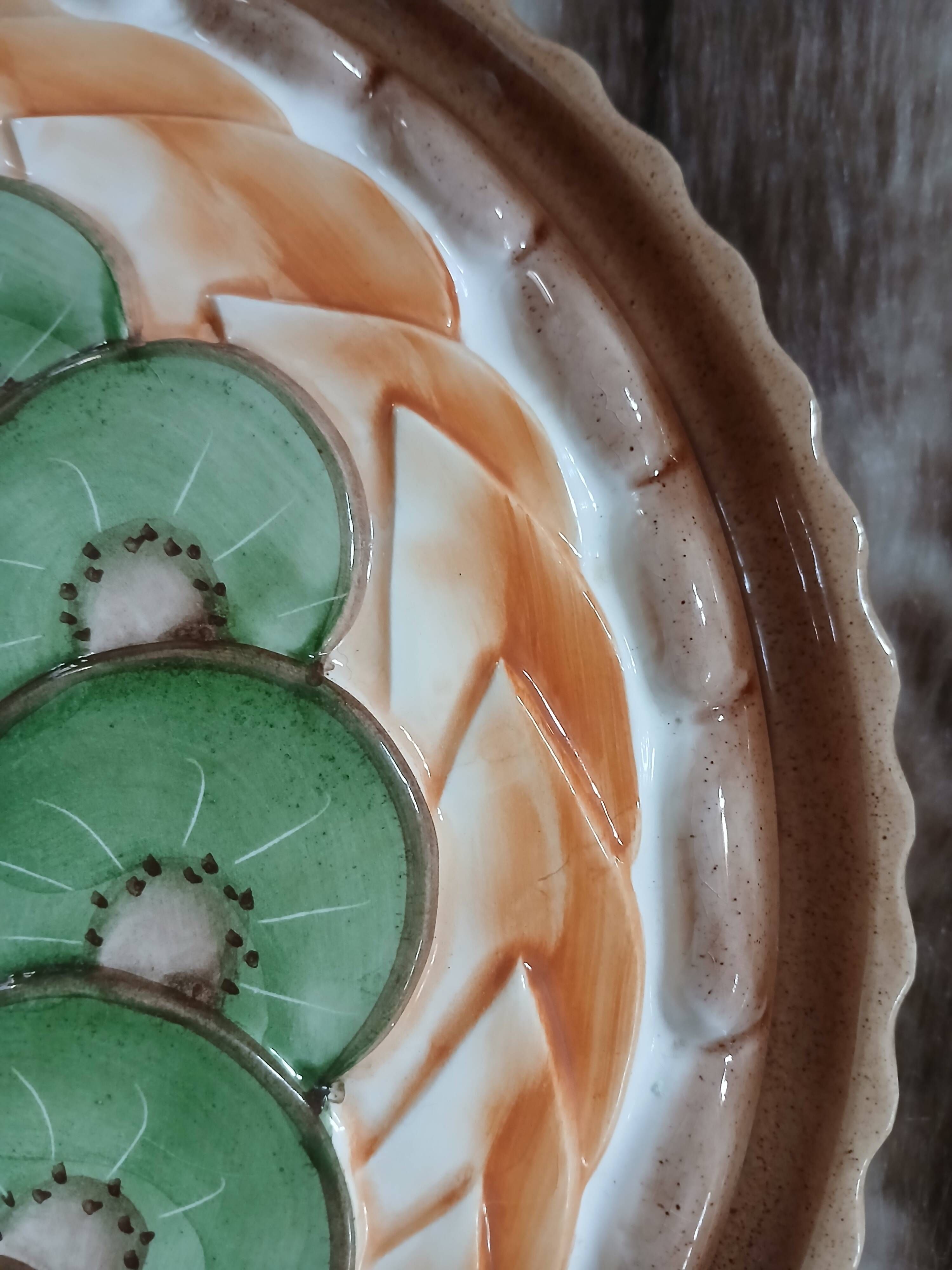 Plat à tarte ancien en barbotine