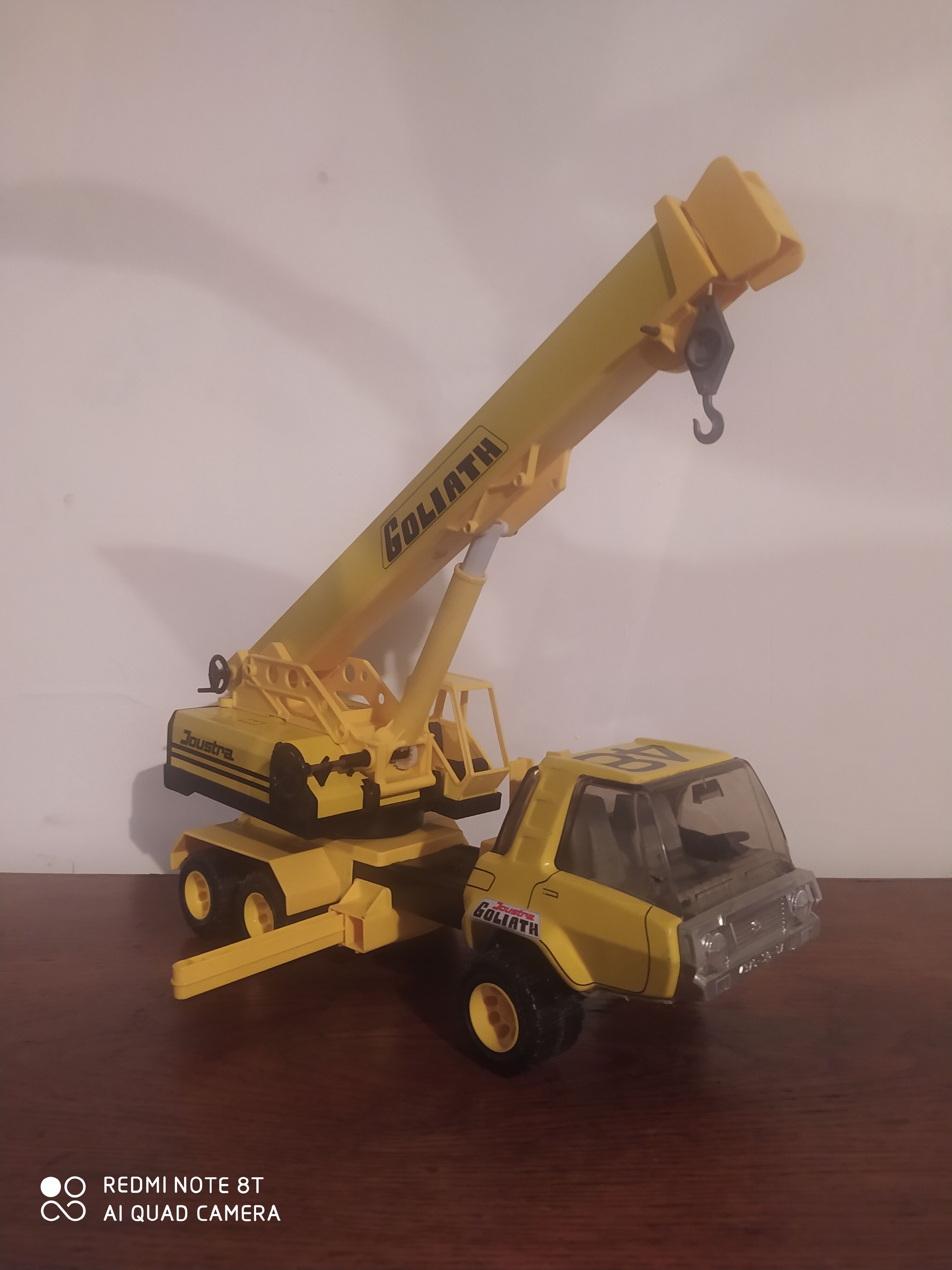 Goliath crane truck