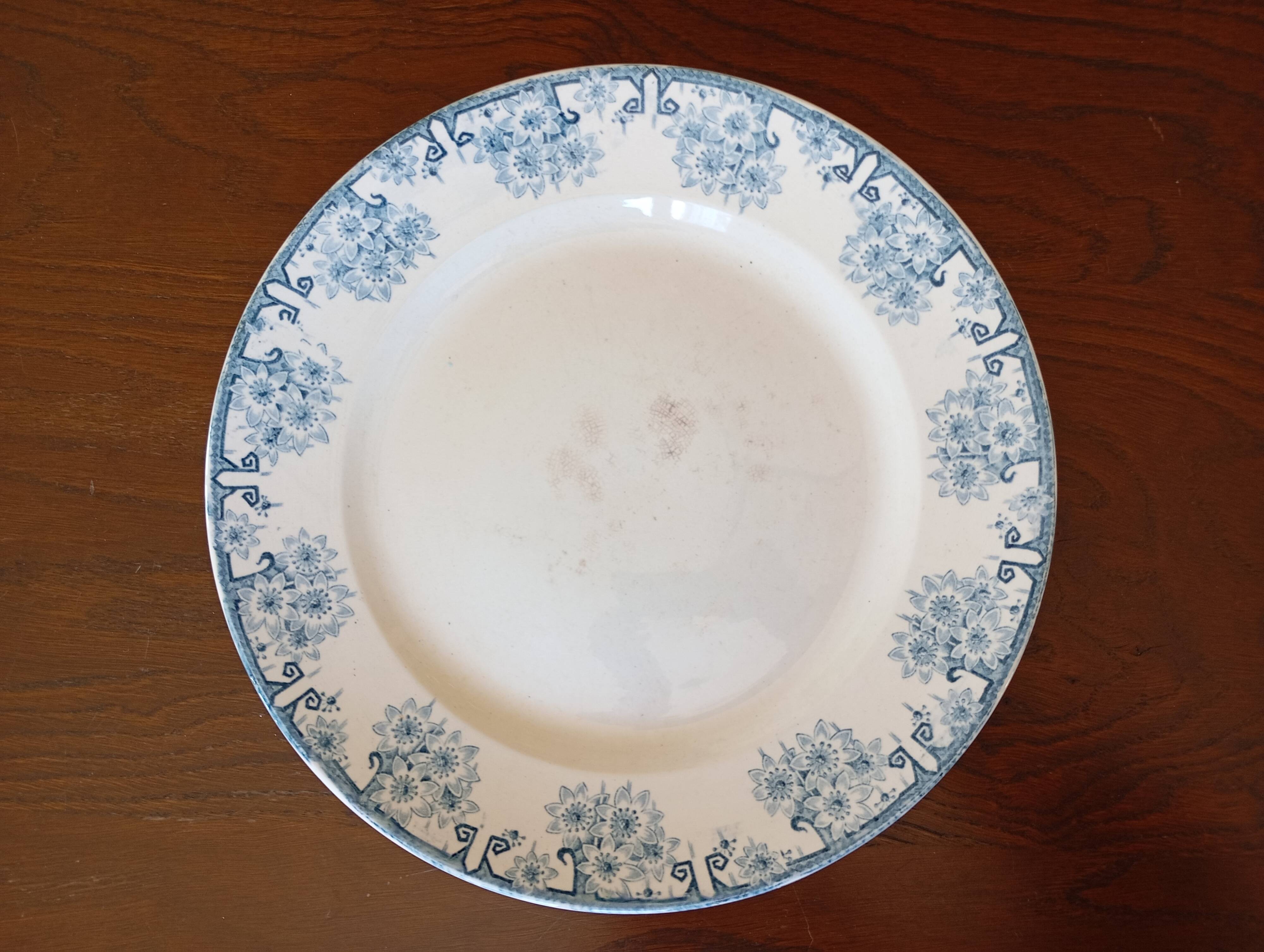 Ironstone cake dish Longwy "Daisies"