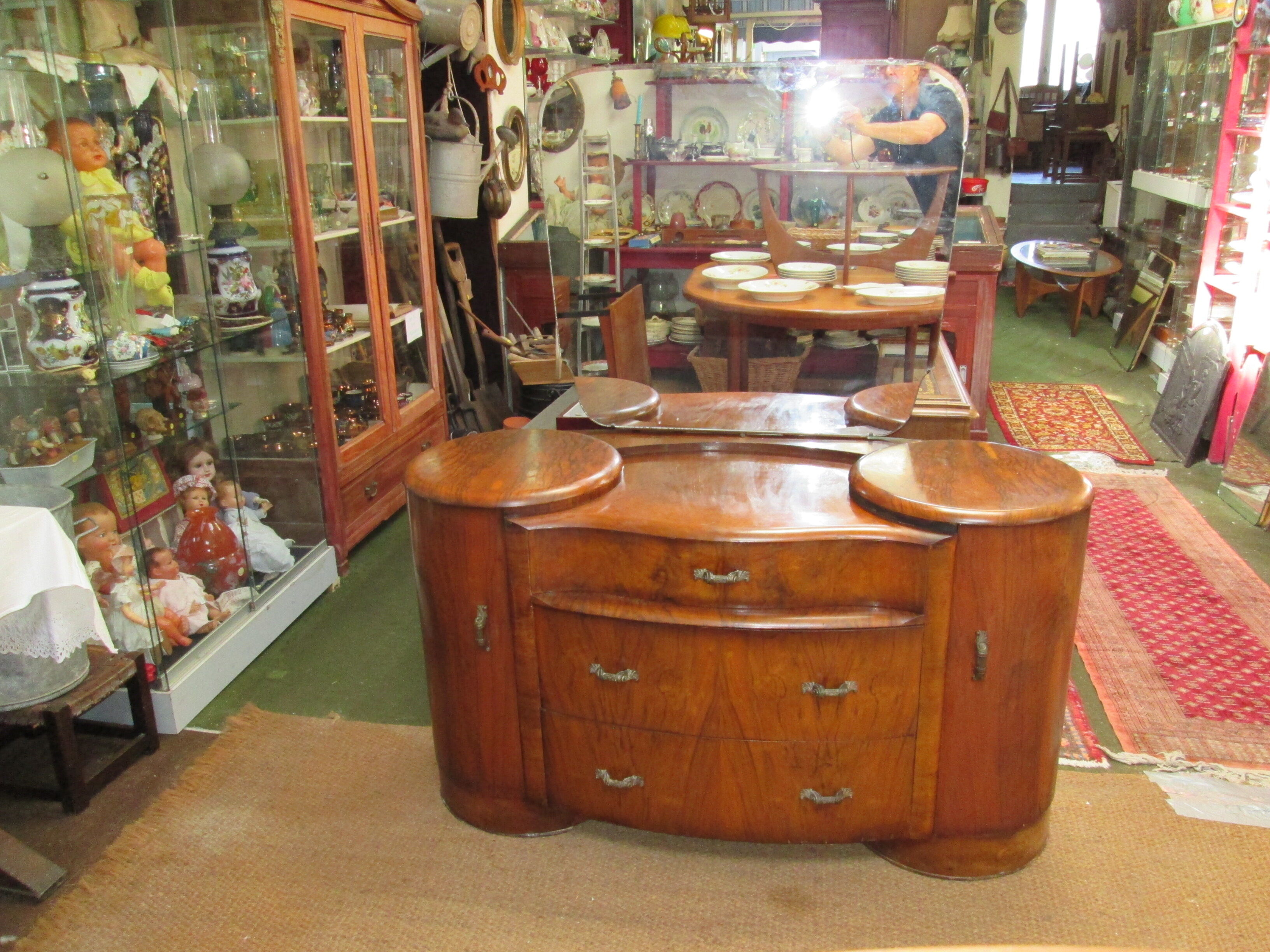 Art Deco hairdresser