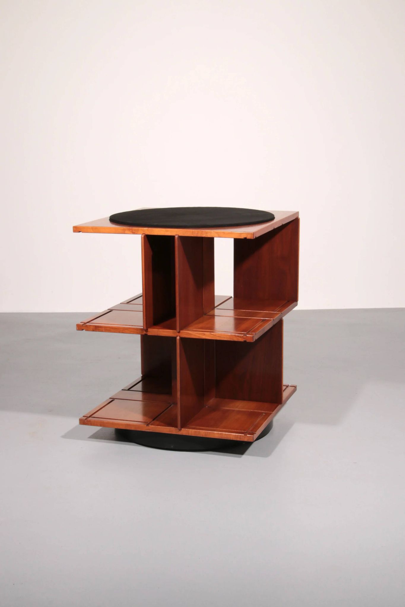 Gianfranco Frattini revolving modular bookcase model 823, 1963 Italy