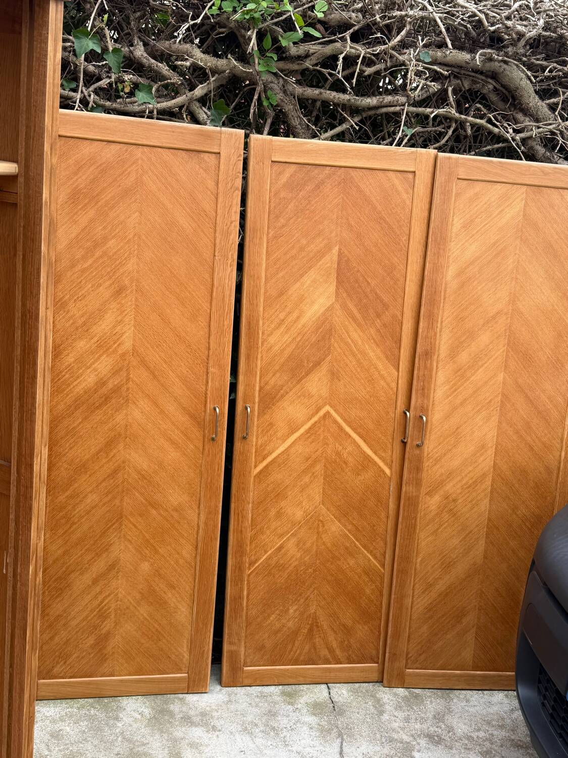 Armoire parisienne penderie porte coulissante chêne brut massif 1960