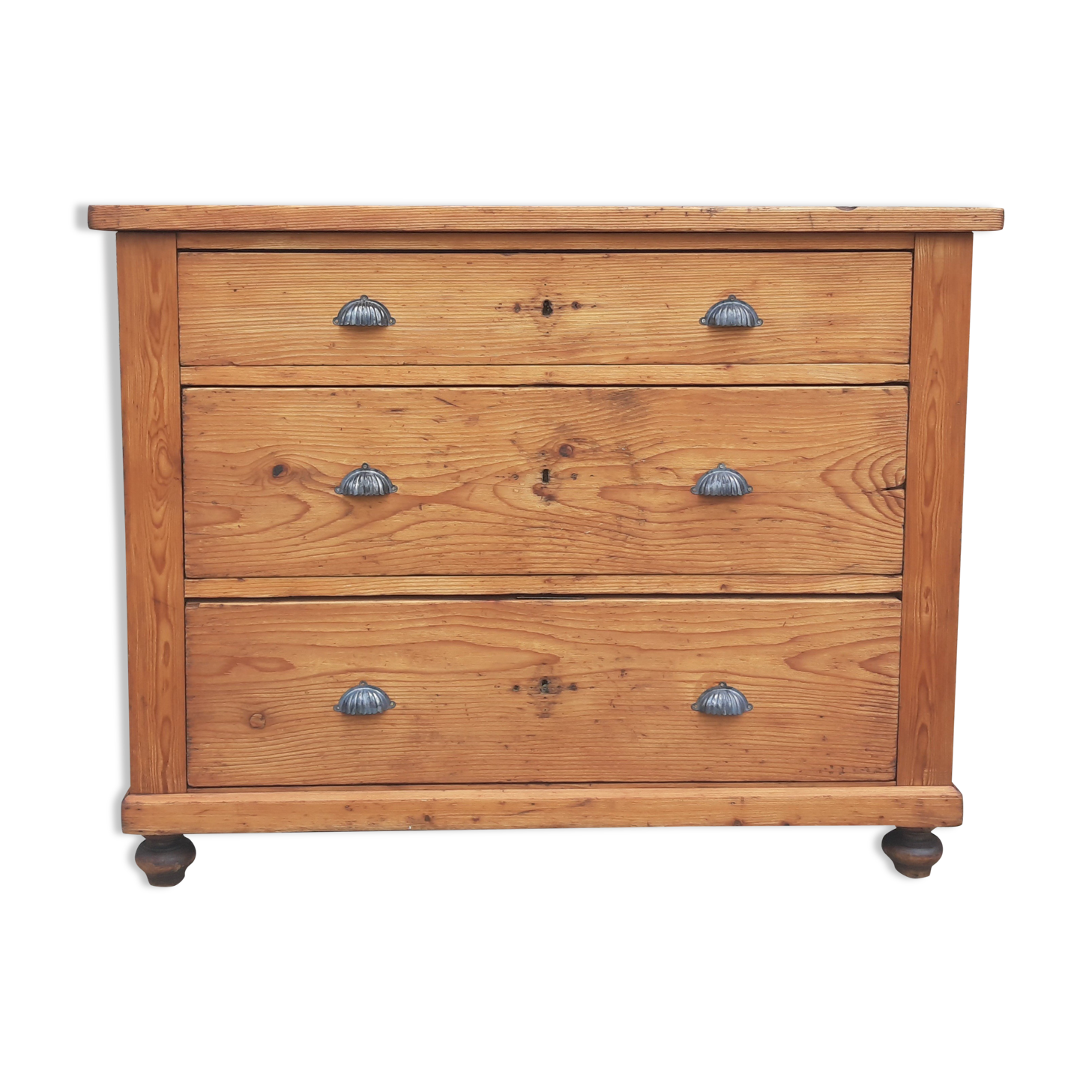 Solid pine chest of drawers
