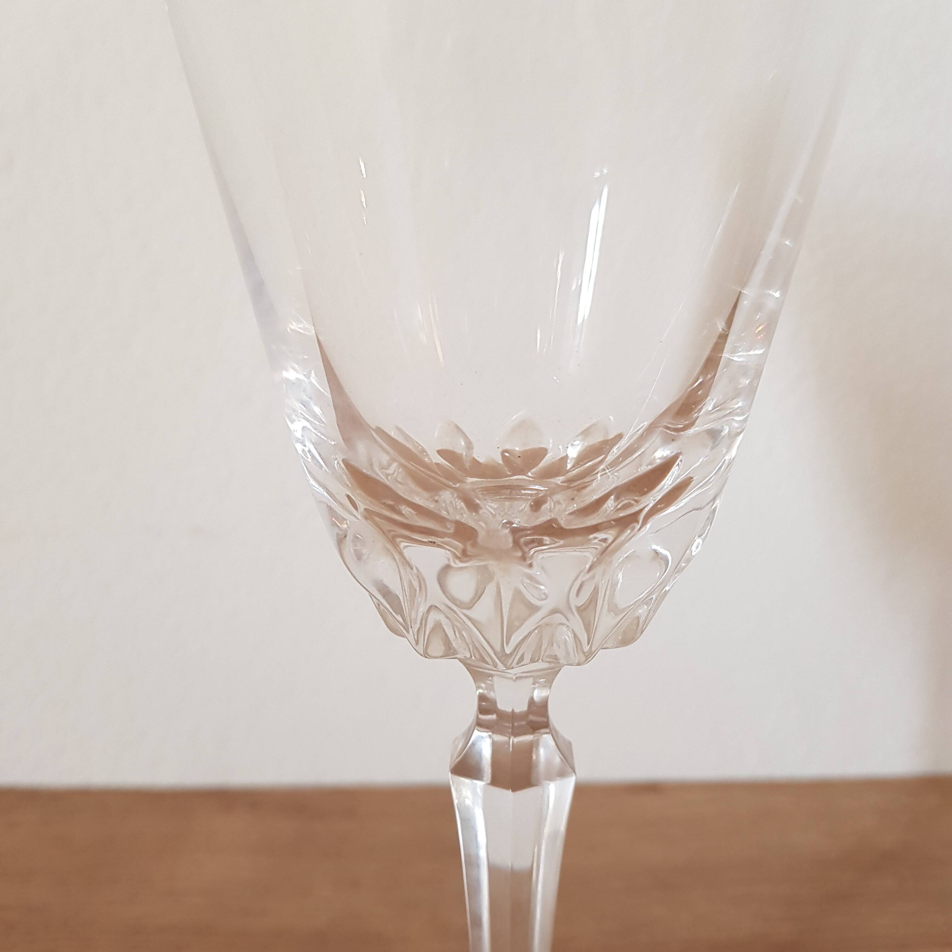 8 vintage wine glasses