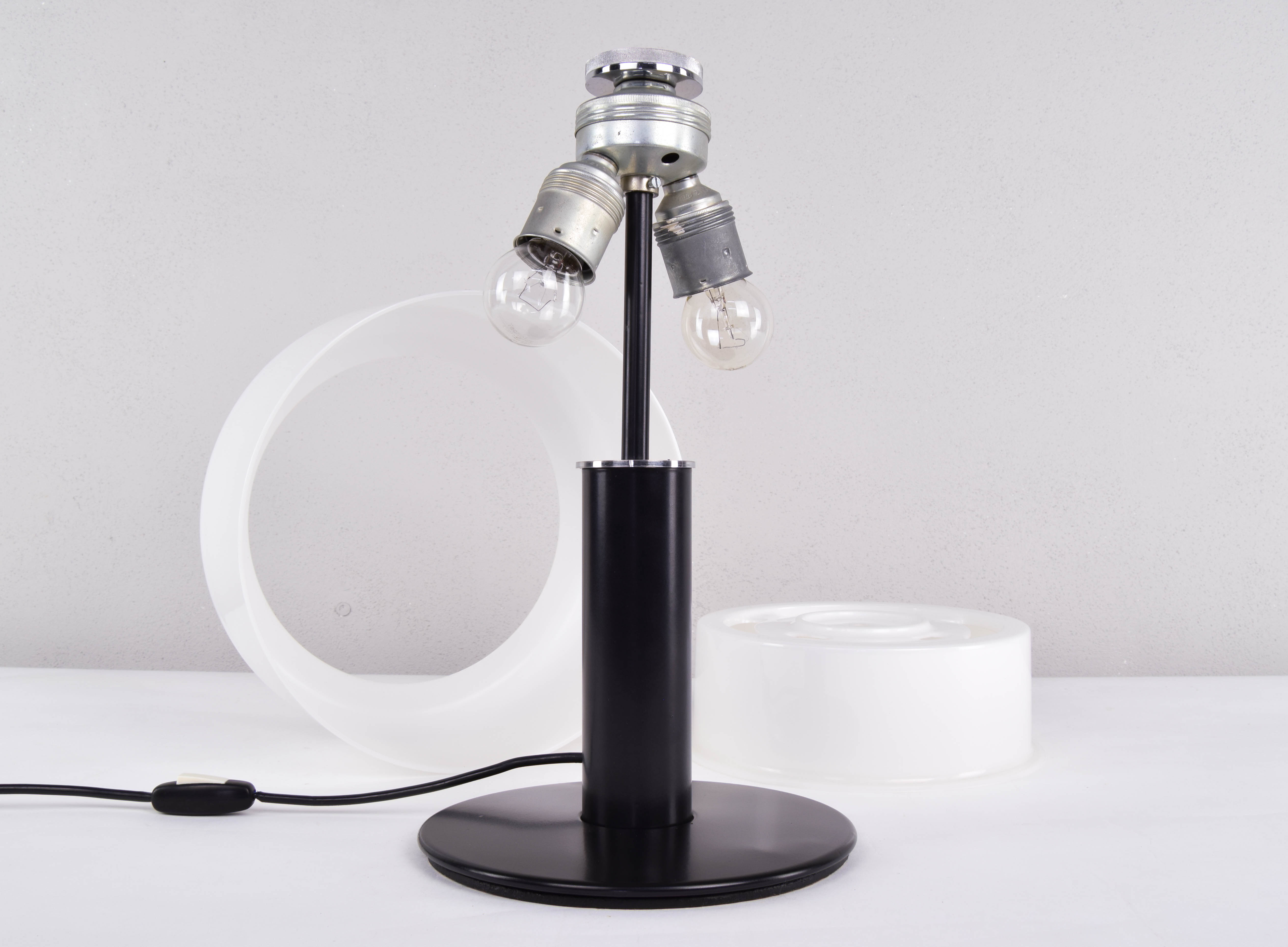 Codialpo Mid-Century Modern Black and White Lucite Seta Table Lamp, Spain, 1970