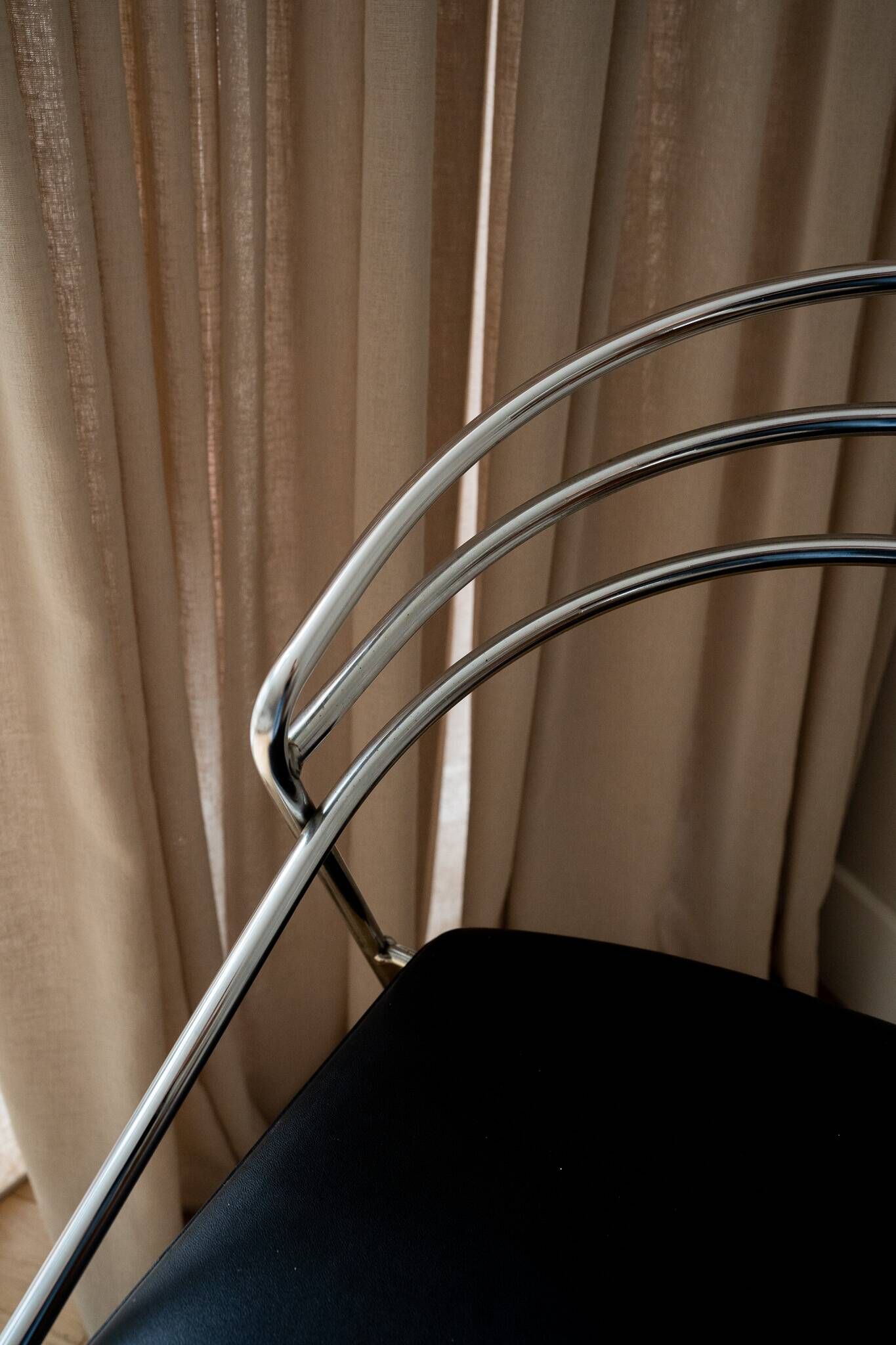 2 Vintage Design 80s Stylistic Wire Steel Chairs Chrome