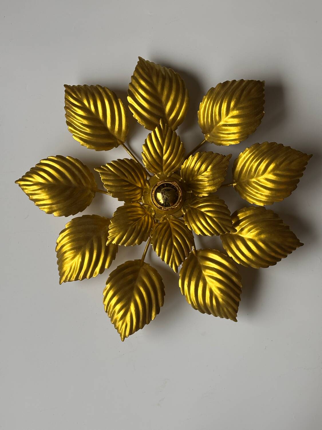 Grande applique florale dorée 