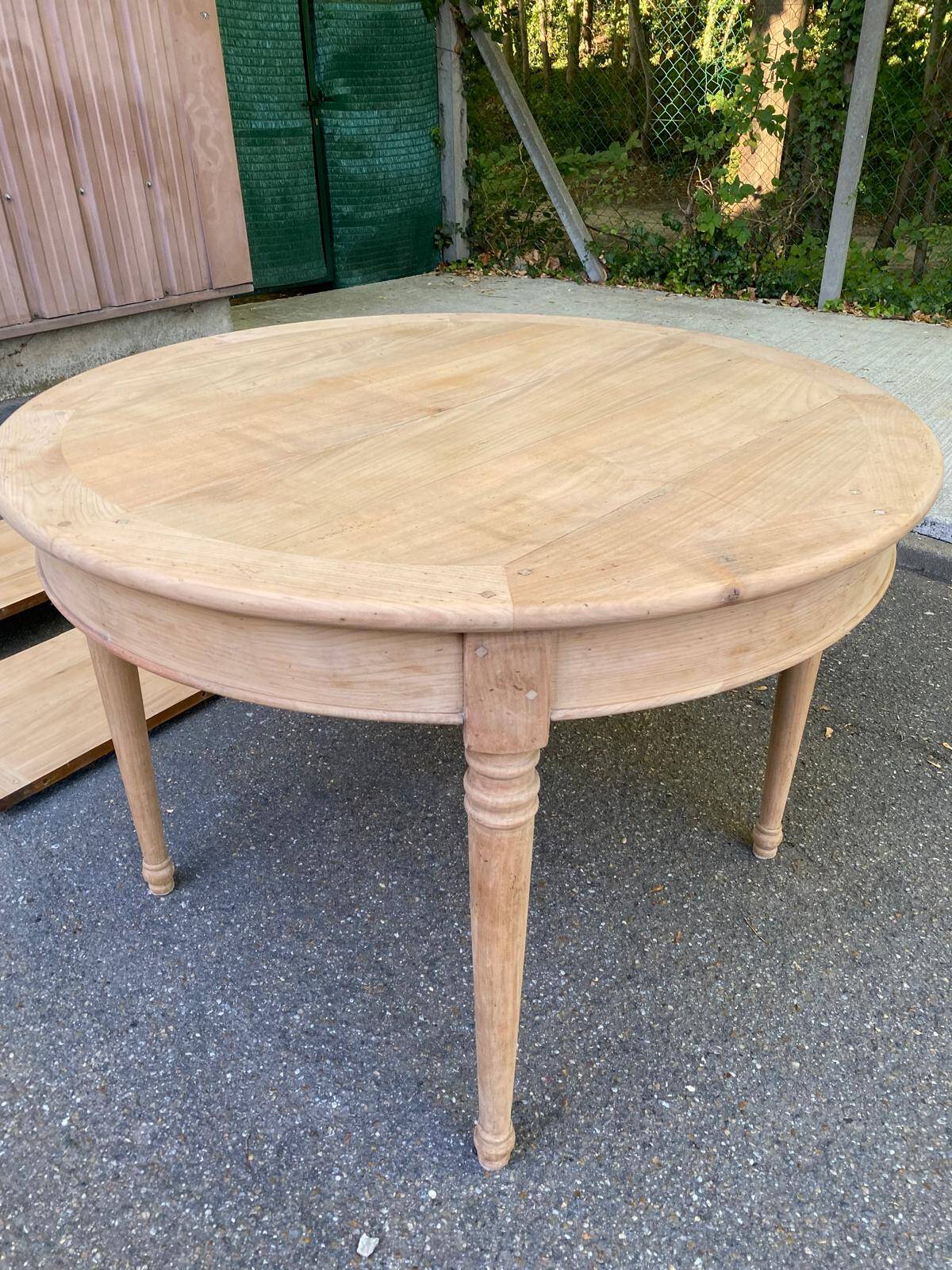 Round dining table Louis Philippe stripped in raw solid cherry wood Italy