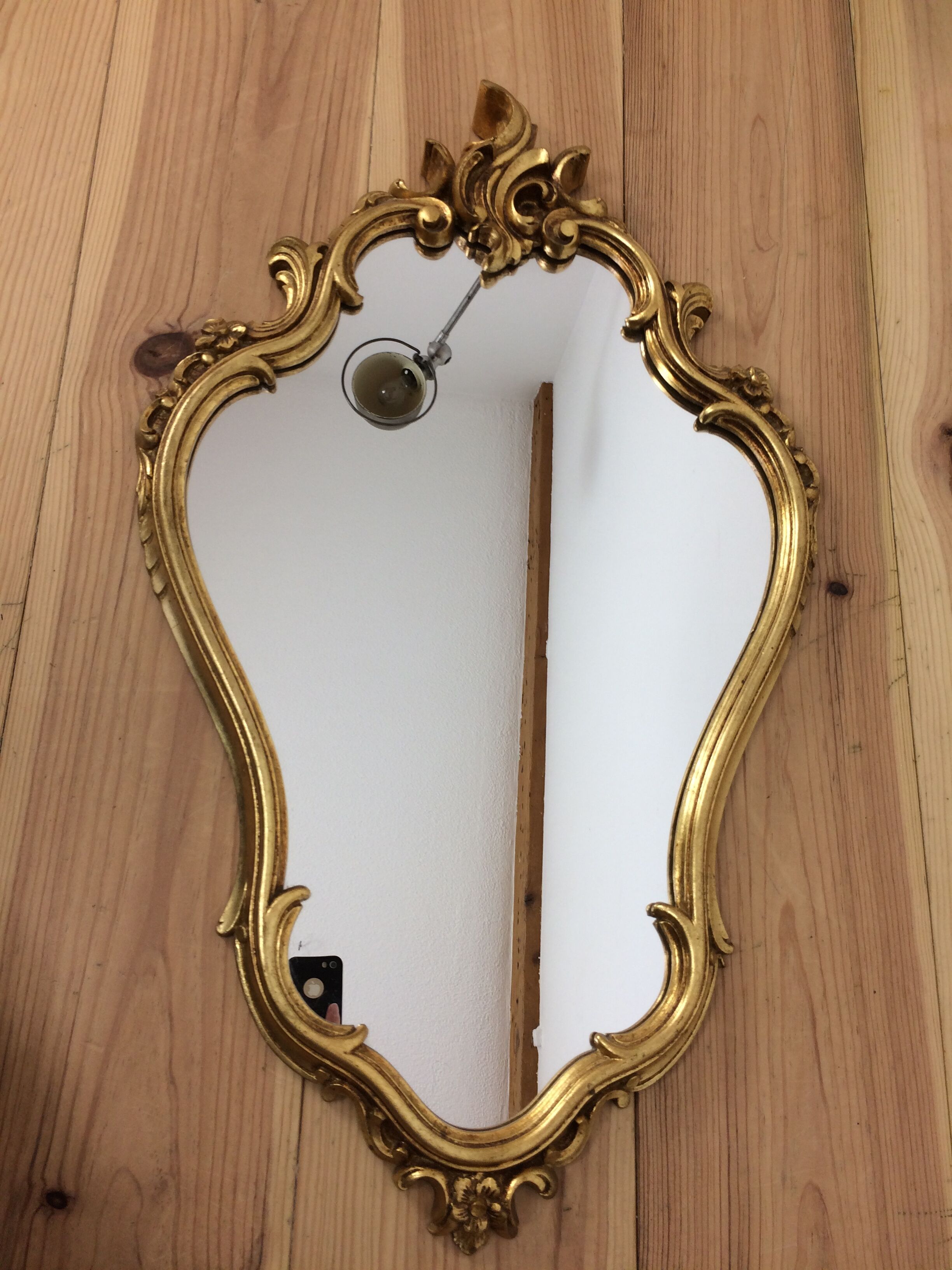 Classic gold mirror 71 x 44 cm
