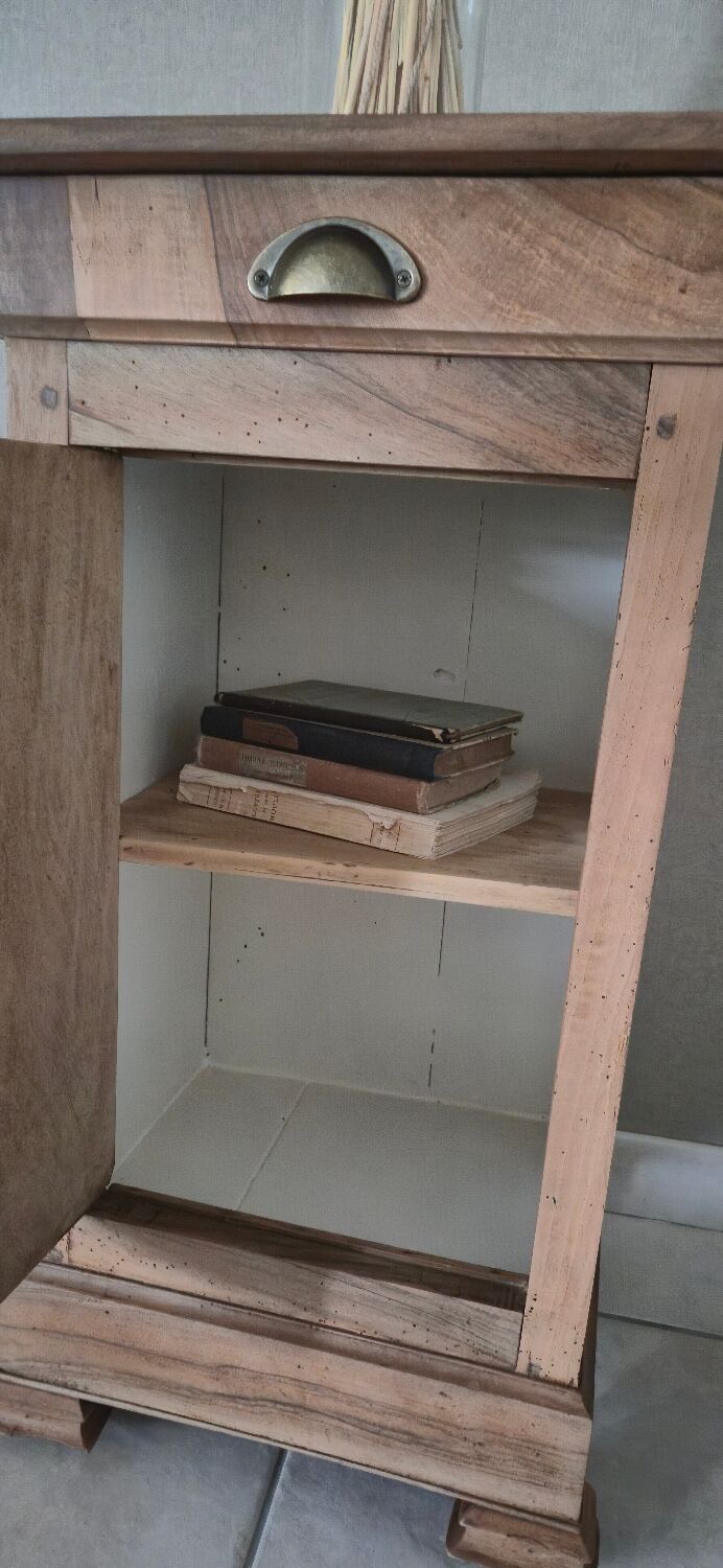 Small solid wood jam jar holder