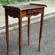 Table d'appoint style Louis XV en bois massif, 1930