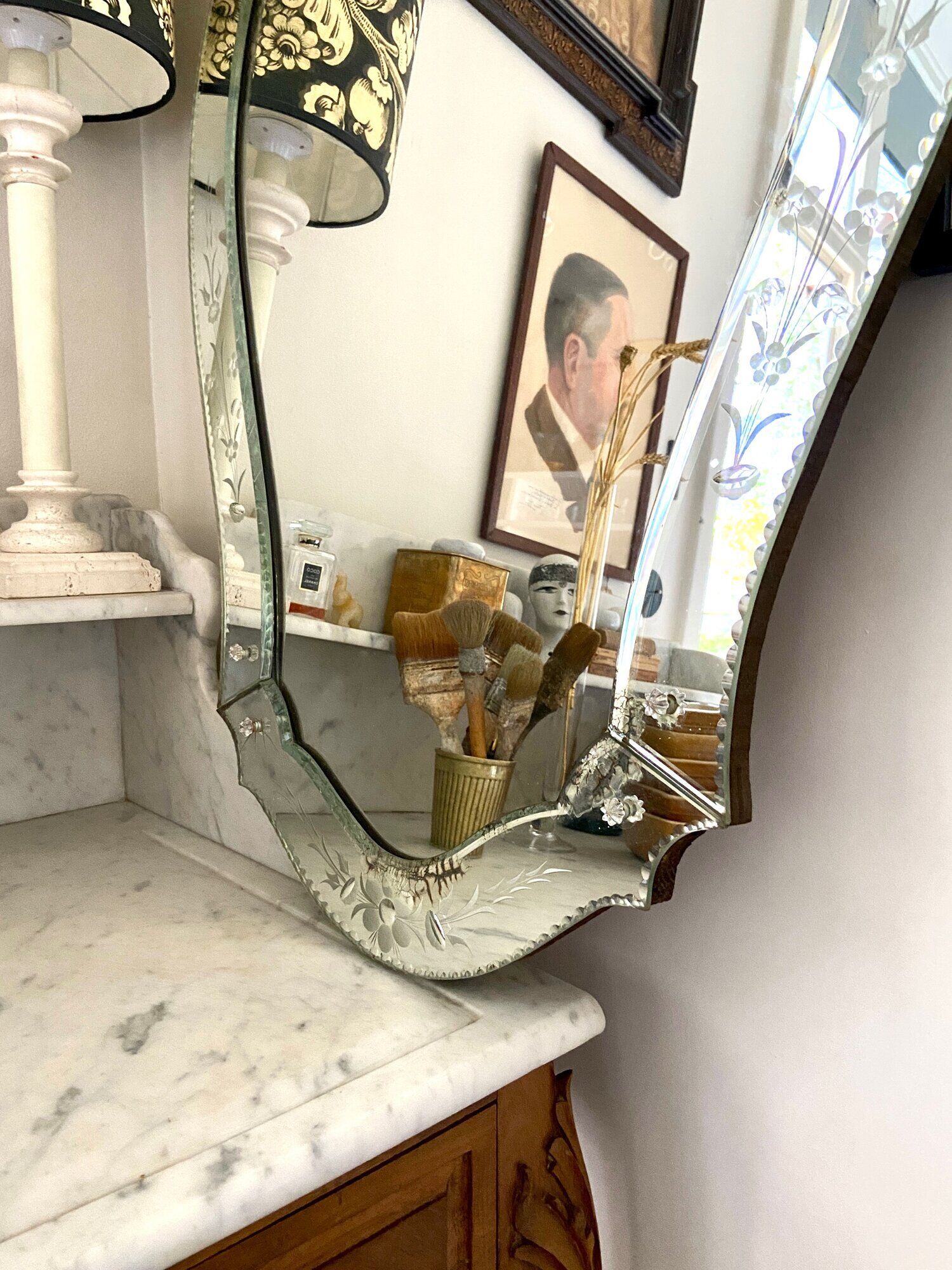 Venetian mirror 84 x 58 cm