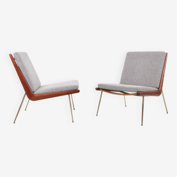 Pair of Scandinavian teak low chairs. Model FD-134 "Boomerang"