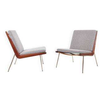 Pair of Scandinavian teak low chairs. Model FD-134 "Boomerang"