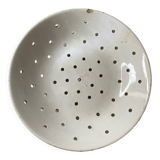 Porcelain strawberry strainer