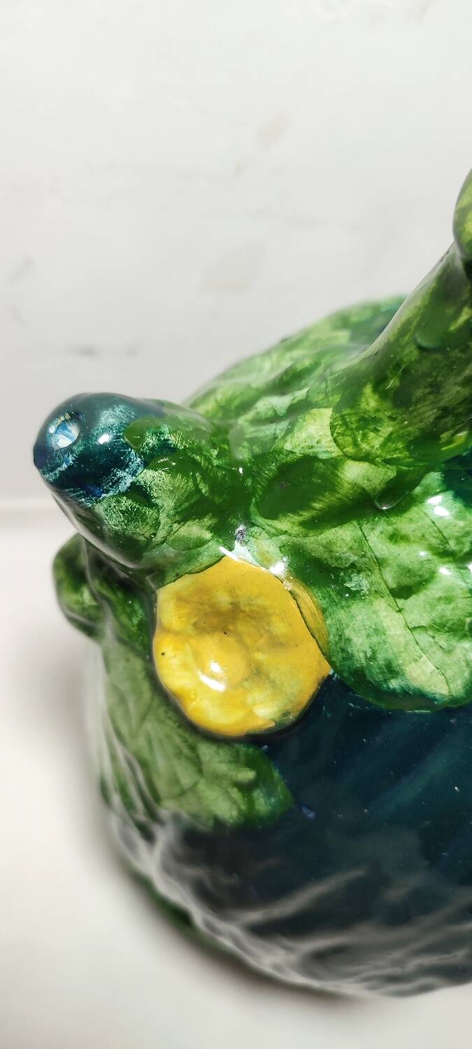 Bouteille en céramique Manises. Espagne, années 1970.