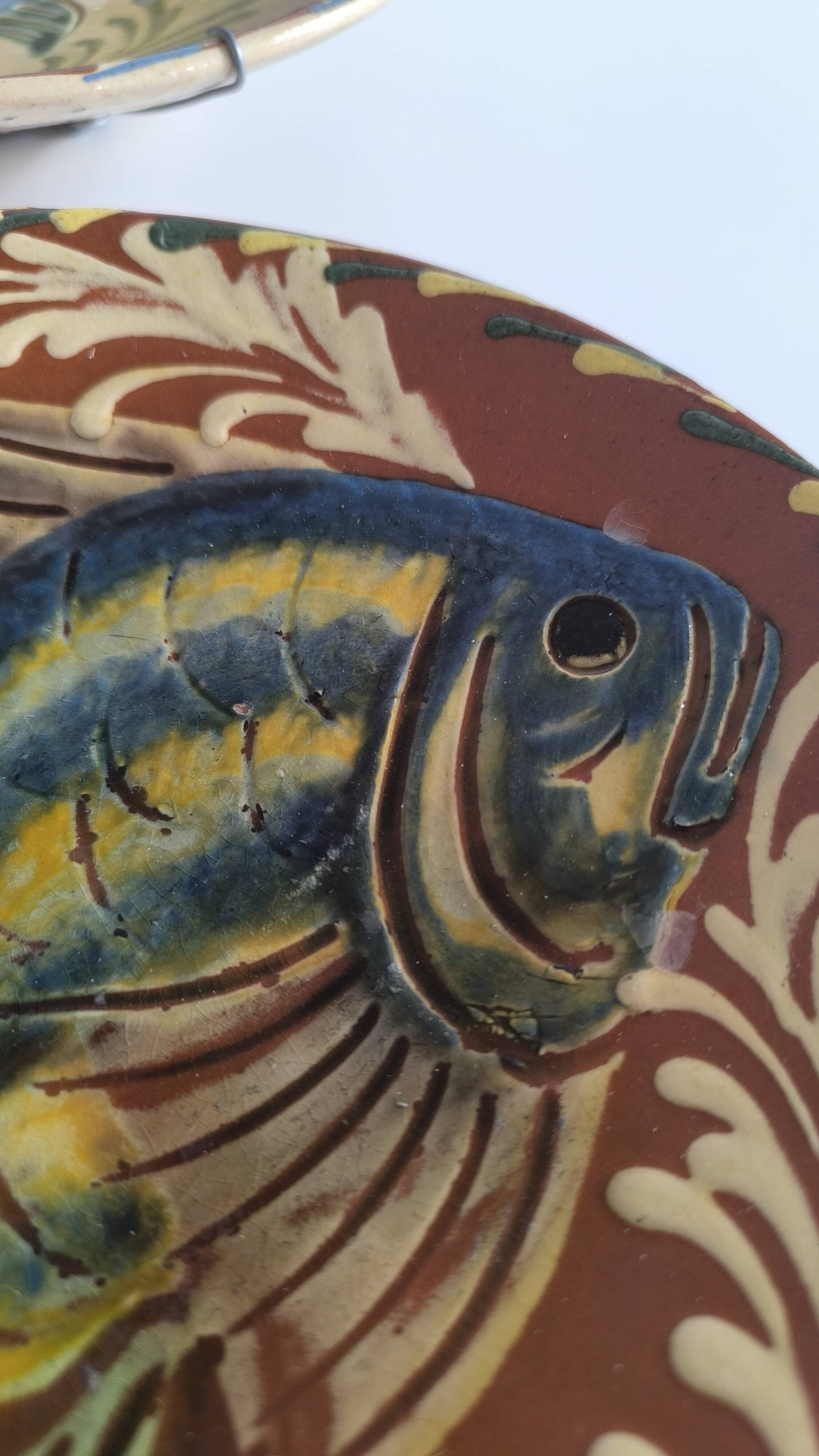 Pair of Salamo la Bisbal hollow dishes