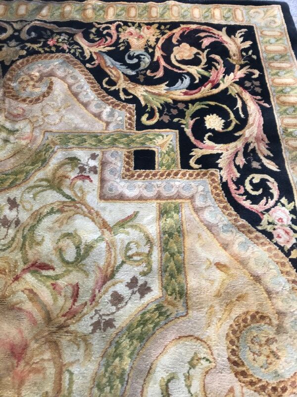 Old carpet 300 x 408 cm