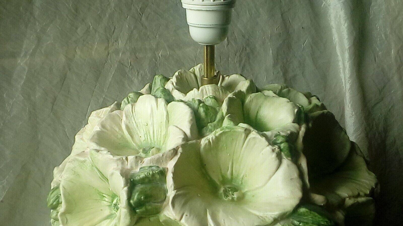 Lampe de salon a poser en ceramique bouquet de fleurs