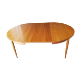 Scandinavian expandable table