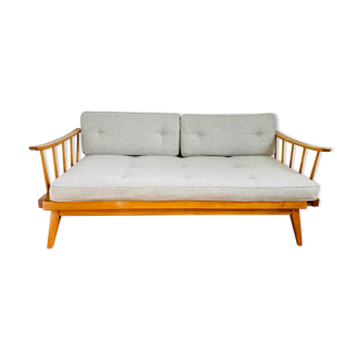 Vintage sofa day bed