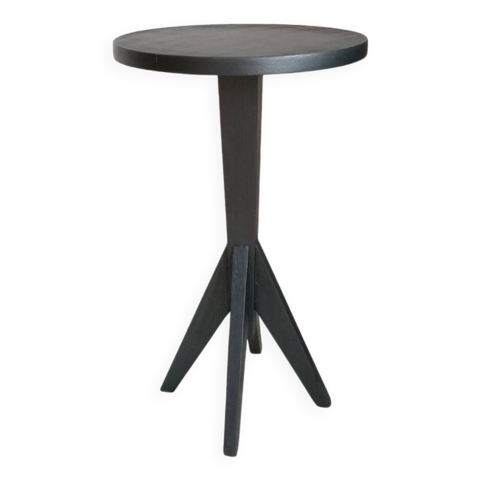 Pedestal table
