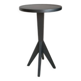 Pedestal table