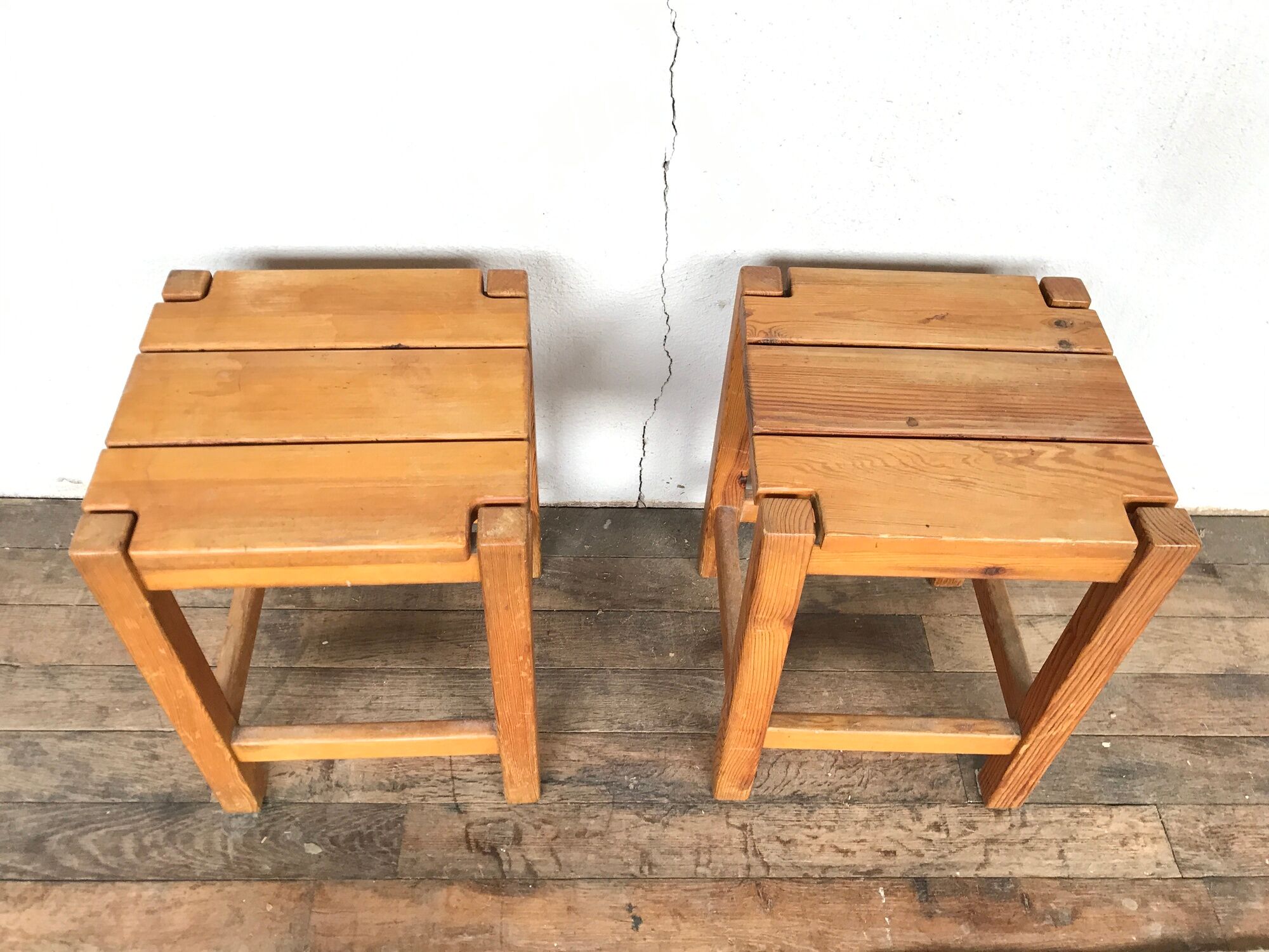 Pair Tabouret wears tripod plant solid wooden sofa tip 1950 Vintage furniture decoration
