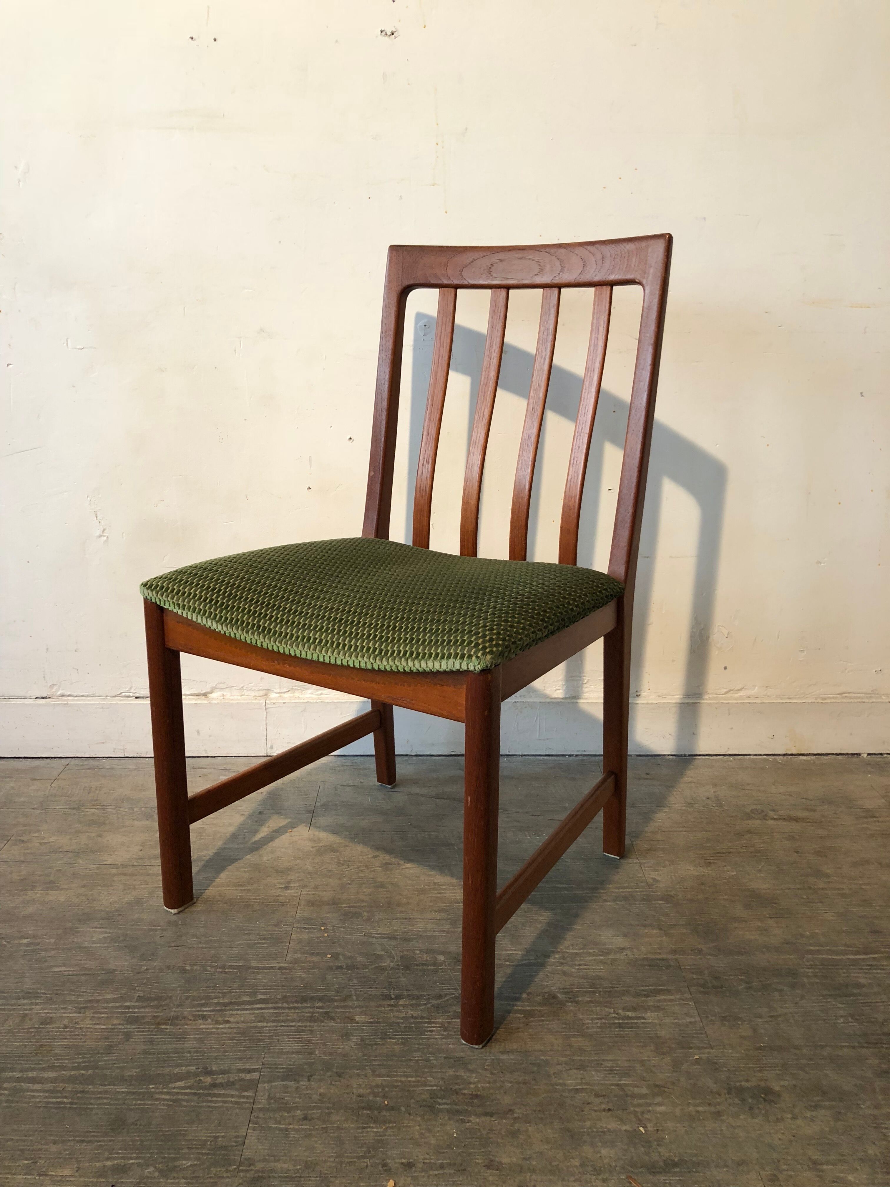 6 scandinavian chairs