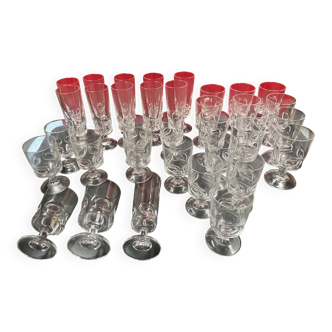 Lot of 35 crystal d'arques glasses, ecusson model, circa 1970