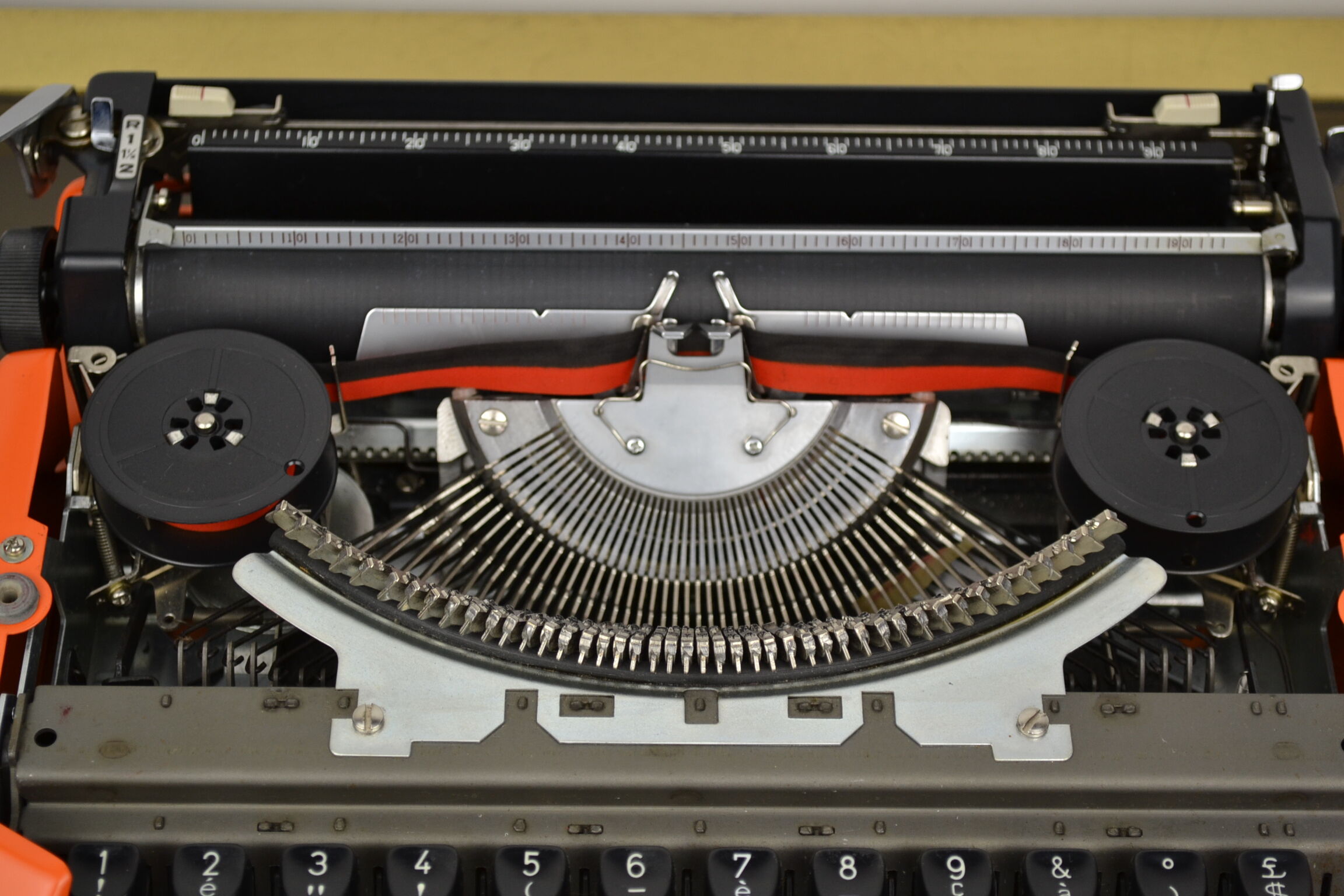 TYPEwriter Brother 210 orange 1975