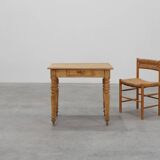 Table d'appoint en hêtre provençal rustique, France, vers 1850