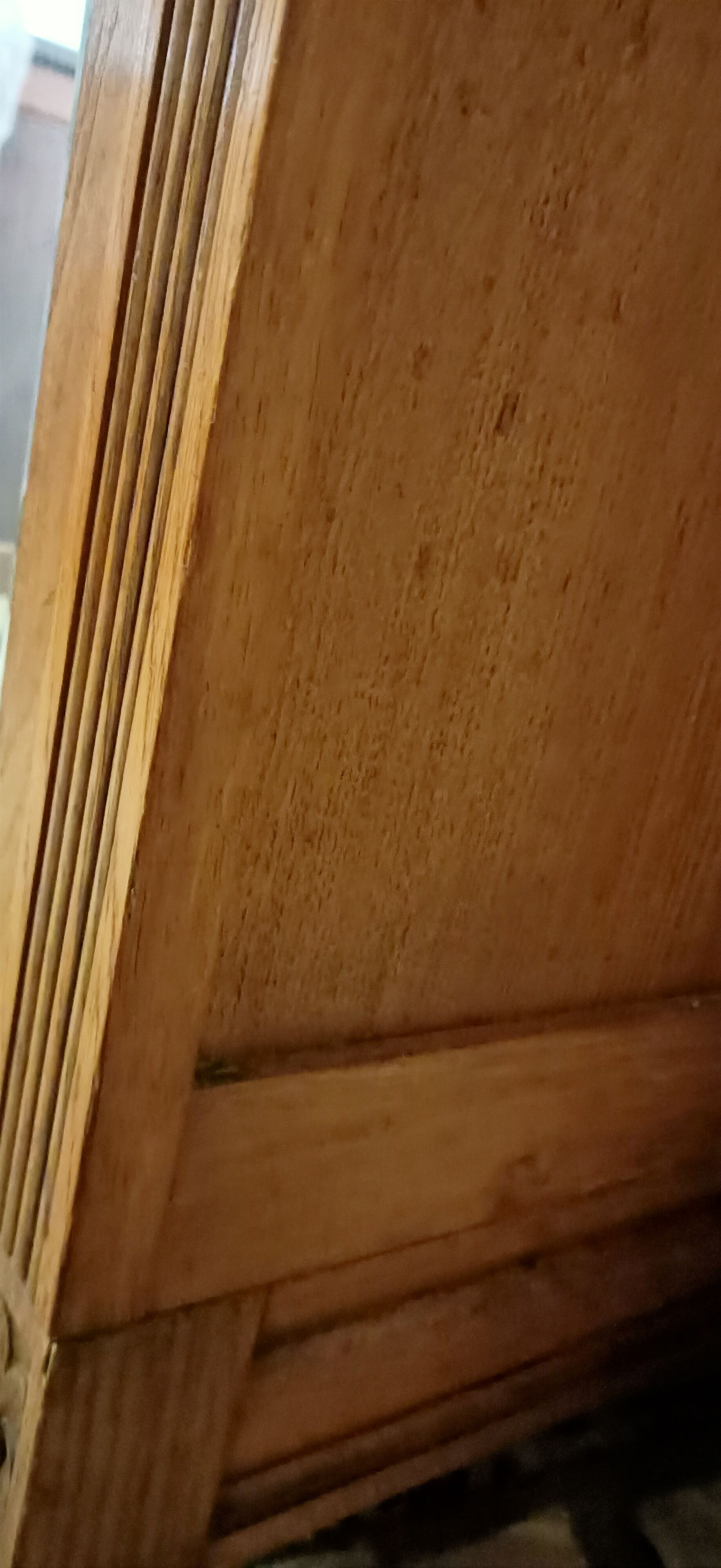 2-door old mirror cabinet