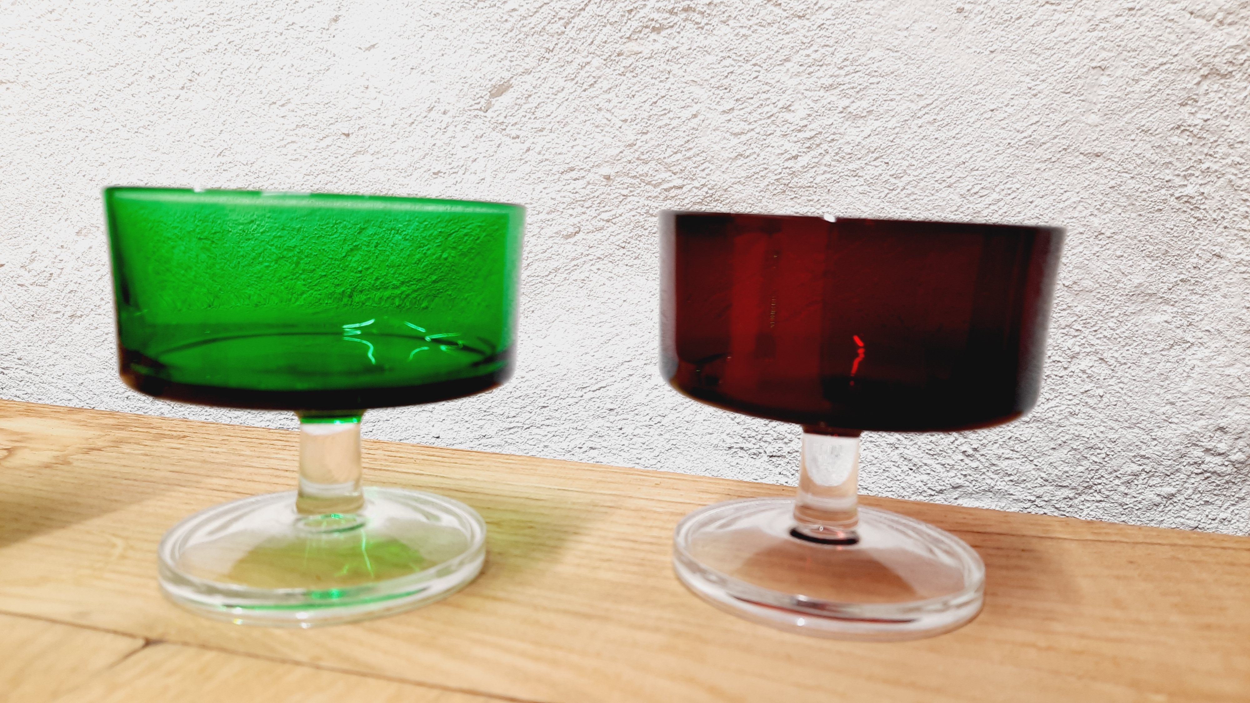 Set 8 glasses of champagne 70s