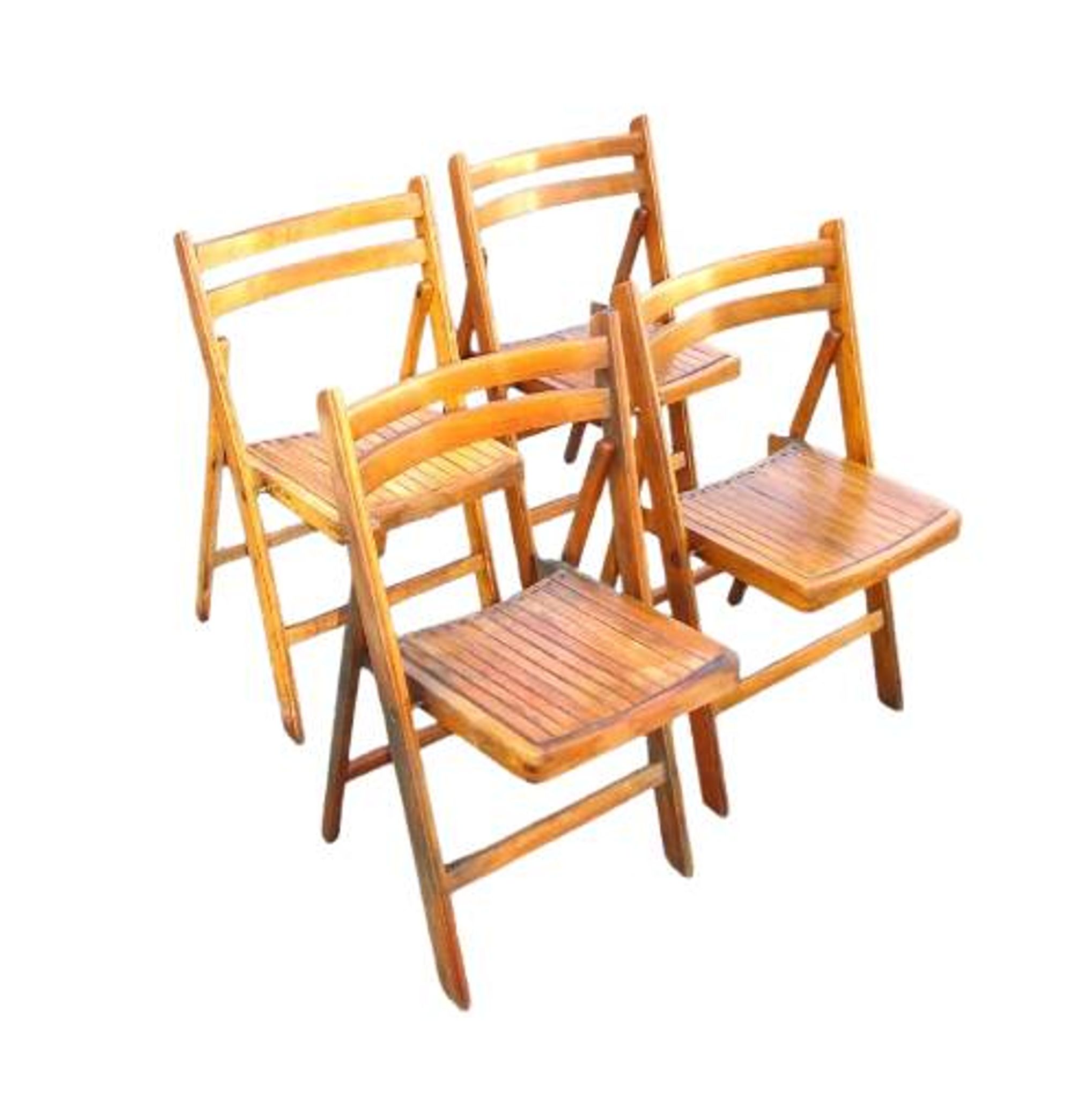 Un ensemble de 4 chaises pliantes en bois vintage, années 1970.