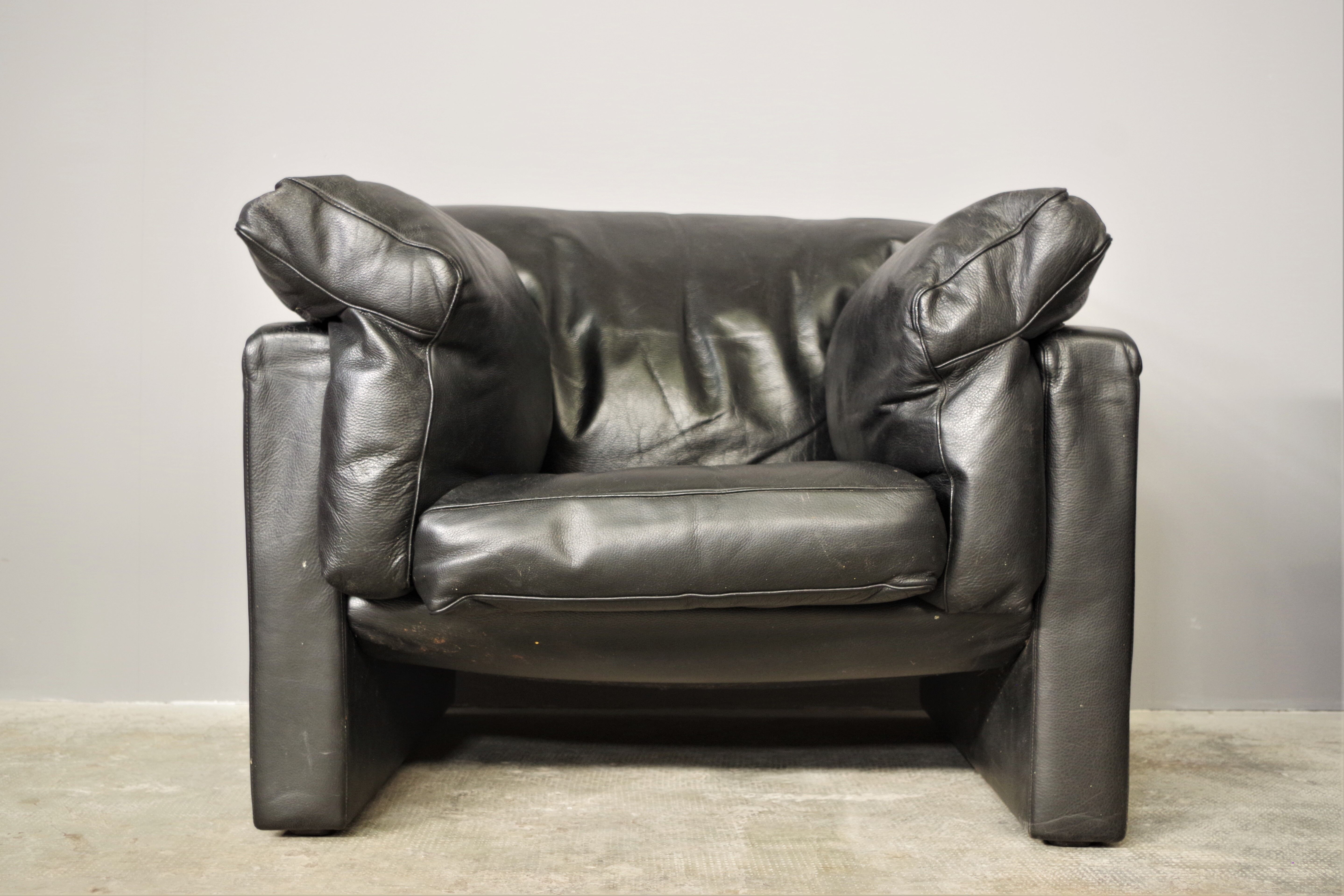 Moroso sofa set and armchairs in black leather, 1984