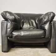 Moroso sofa set and armchairs in black leather, 1984