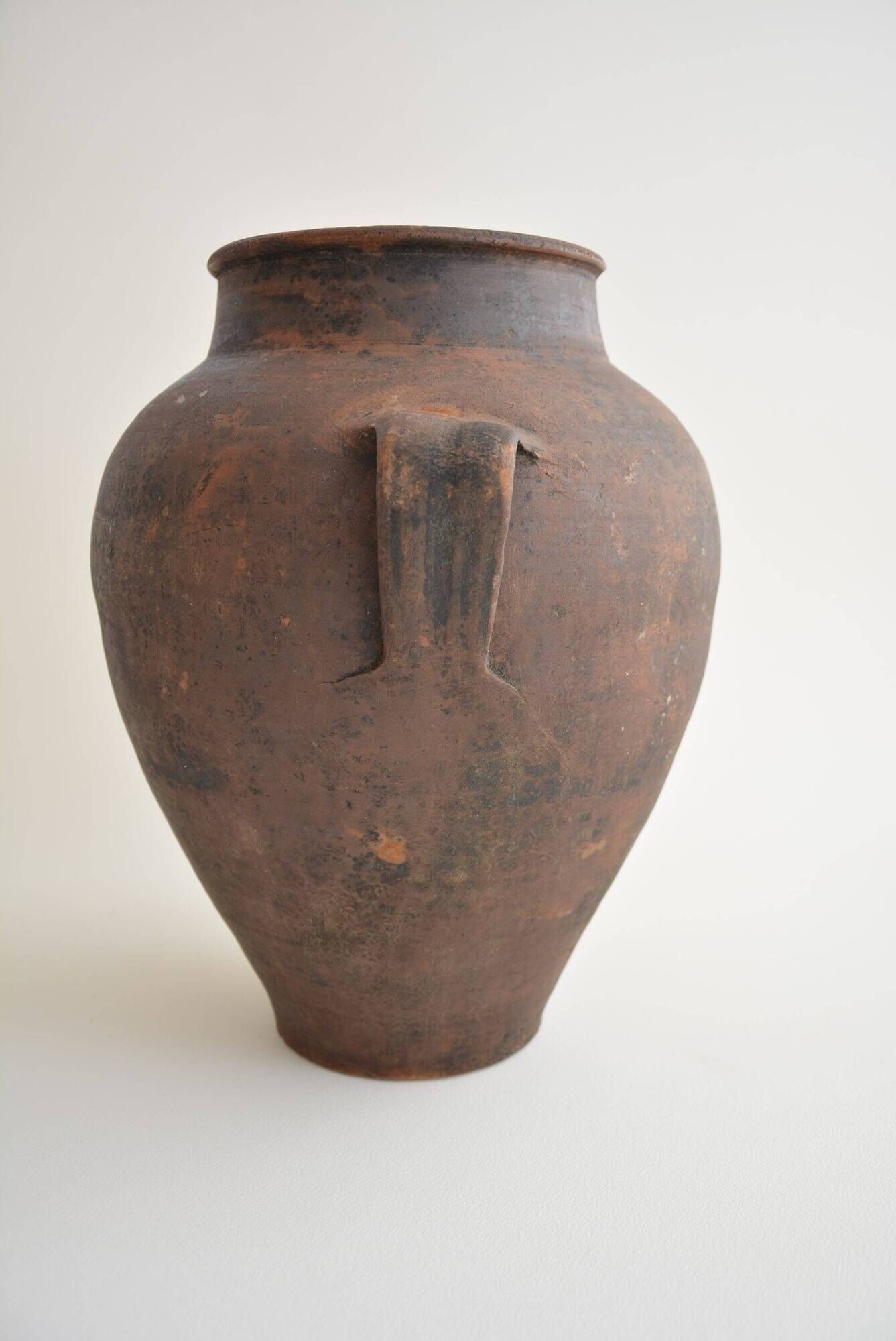 Vase ancien en terre cuite