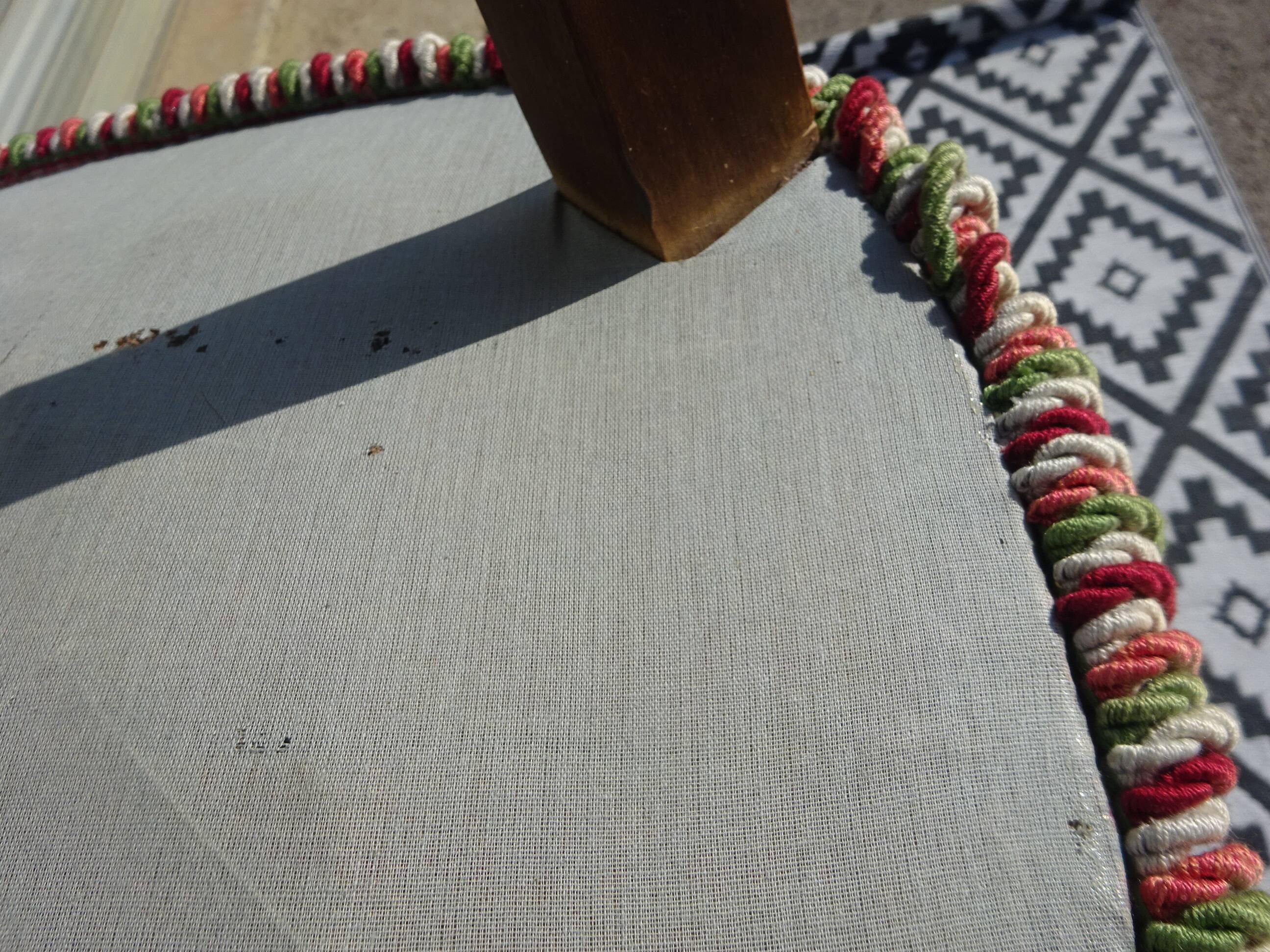 2 antique toad armchairs in red velvet