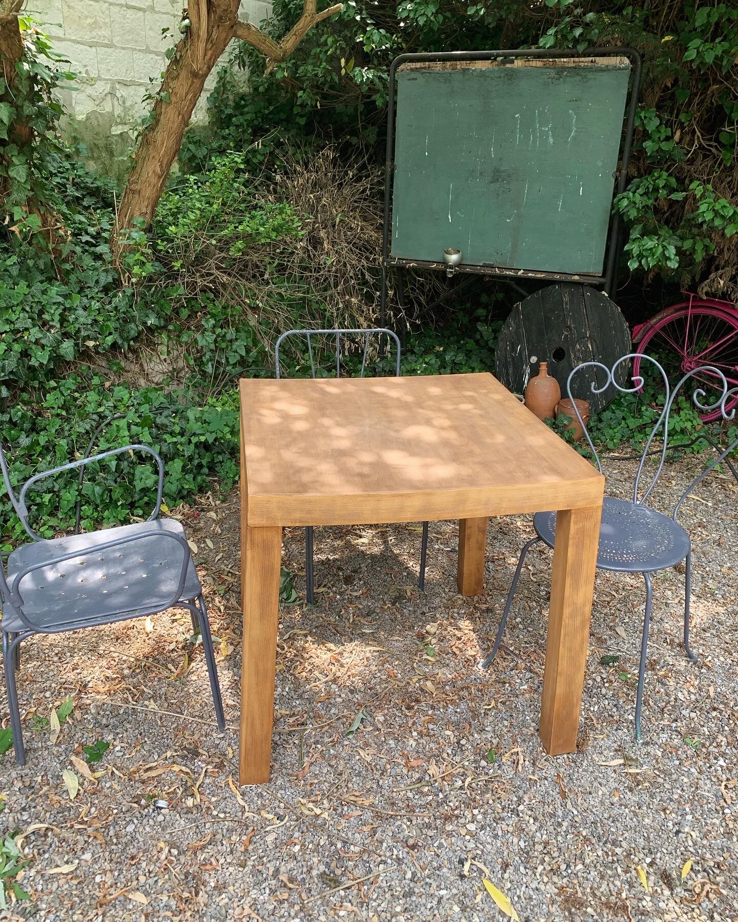 Square minimalist table