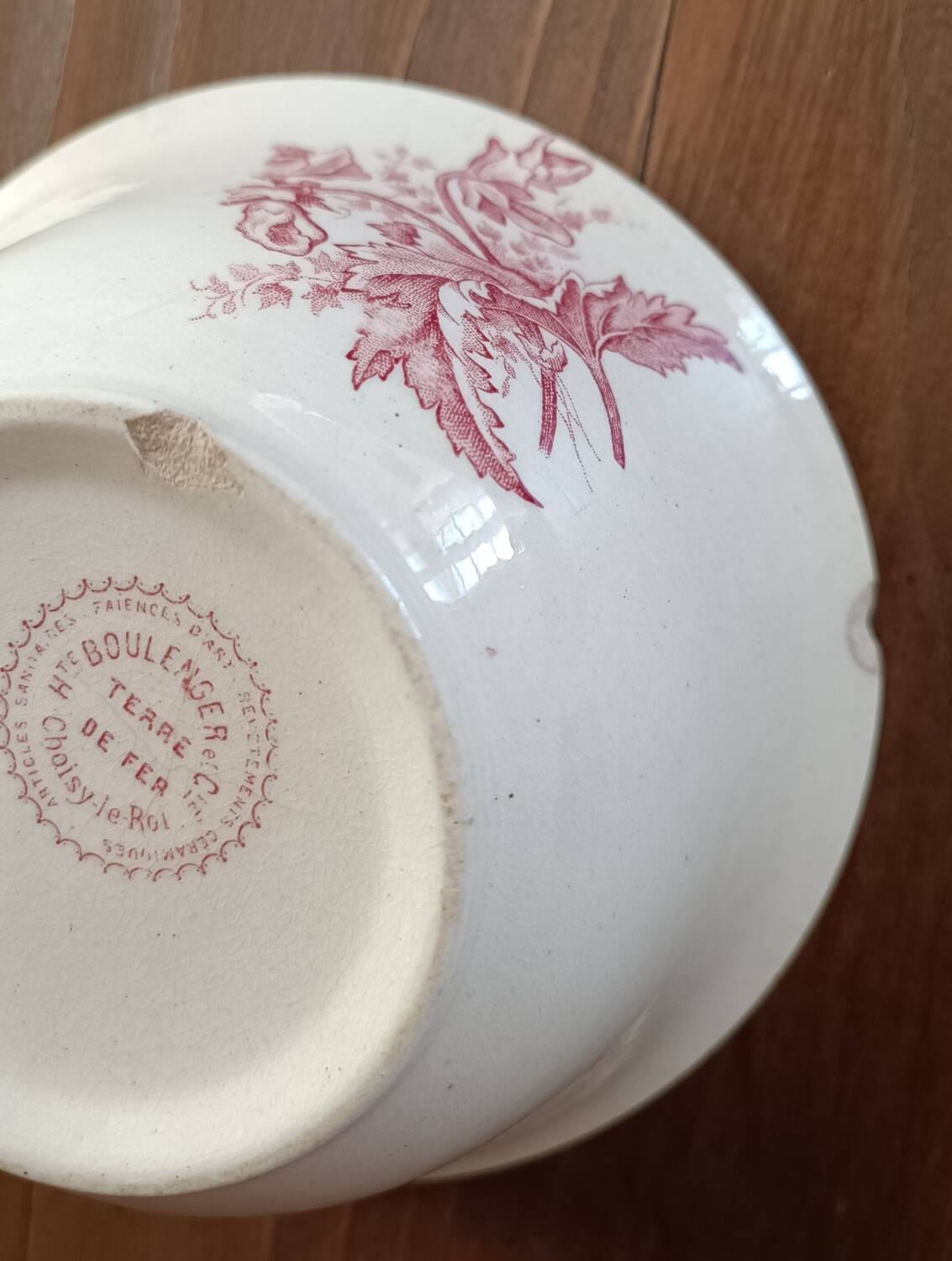 Iron earth soap bowl Choisy-le-Roi