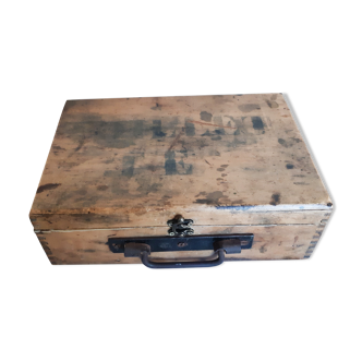 Box, wooden suitcase