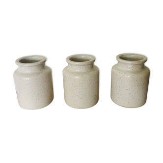 3 white jars, stained in glazed earth