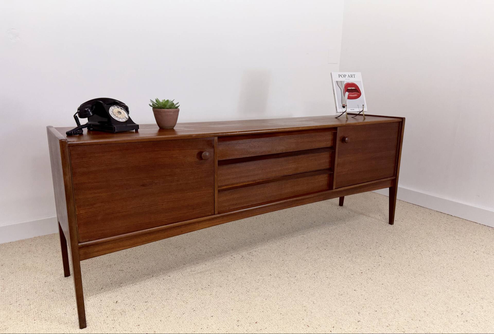 Enfilade Younger scandinave