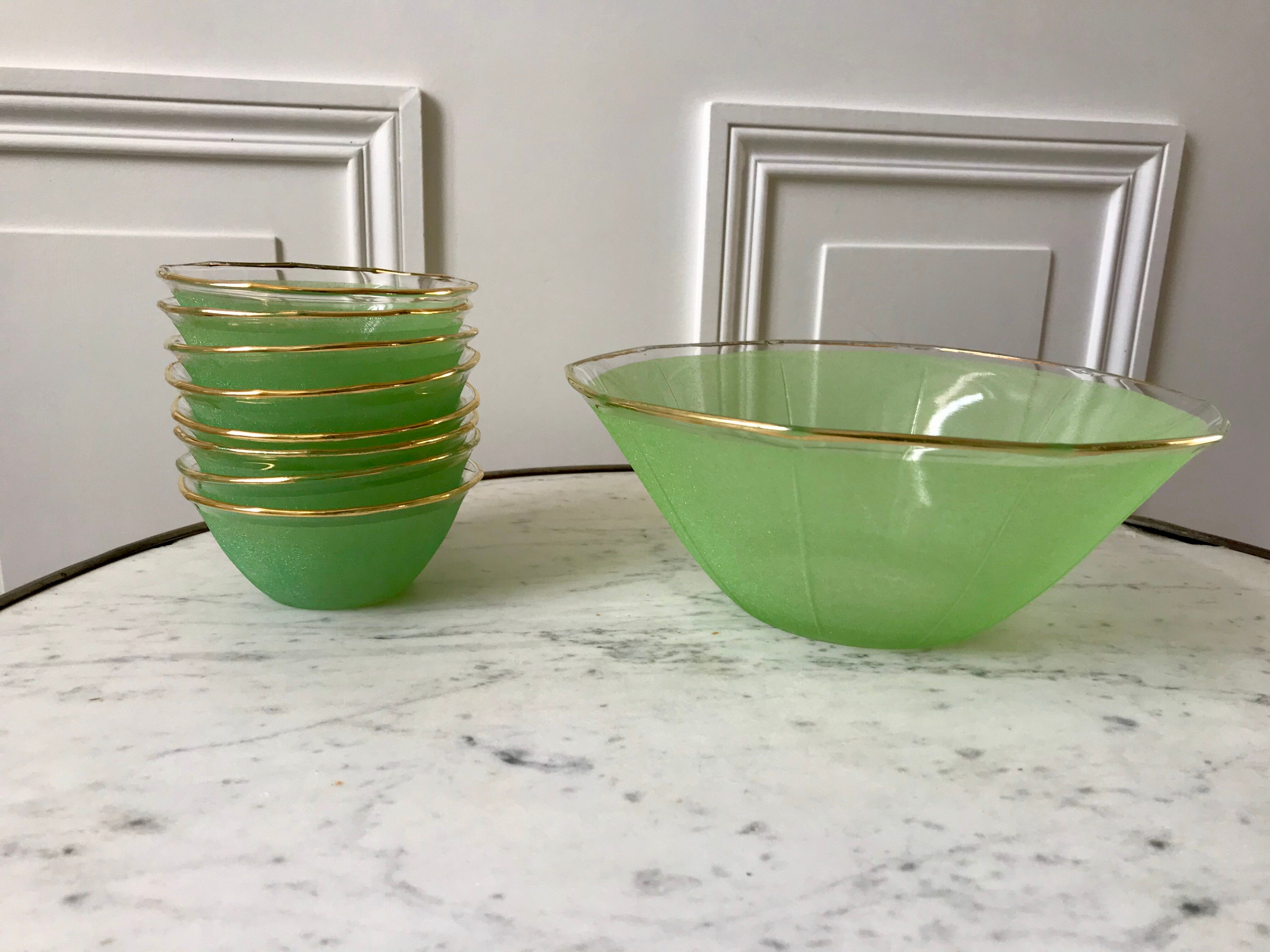 Set of 8 small bowls and a green granita bowl 60s-70s