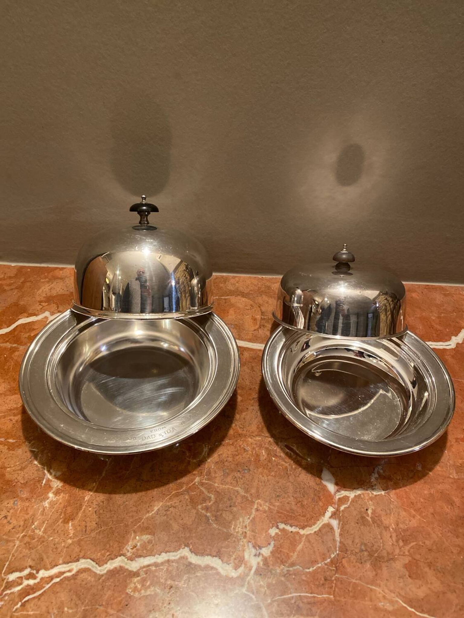 Jolie set de deux anciennes cloches à caviar